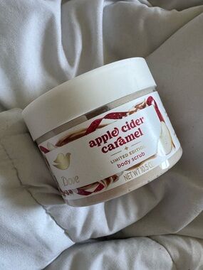 BRAND NEW Limited Edition Dove Apple Cider Caramel Body Scrub
